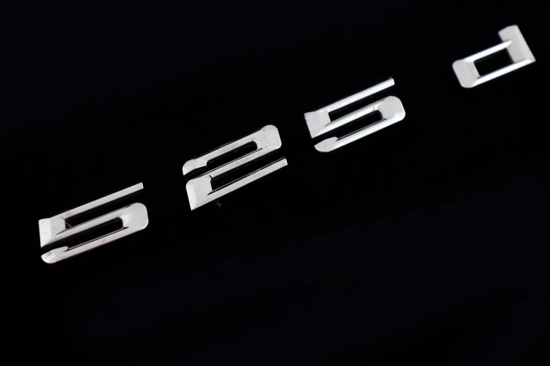 BMW 5 Series E60 E60N E61 LCI Lettering Logo Emblem Inscription 525d - SKU 7039785 - Part number 7039785