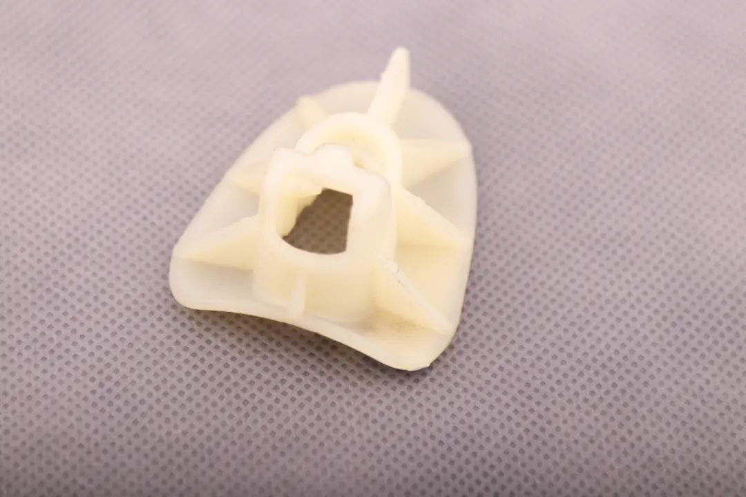 Fissaggio Supporto Maniglia Posteriore per BMW Mini R50 R56 R57 R60 Elemento con numero di parte 7040550 BMW Mini R50 R56 R57 R60 Elemento Fissaggio Supporto Maniglia Posteriore - SKU 7040550 - Numero di parte 7040550