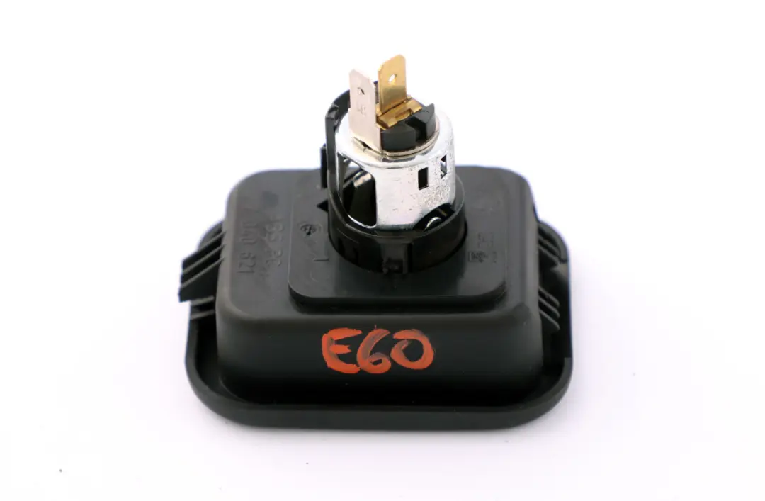 Support D'Allume-Cigare BMW E60 E63 E64 E83 Cadre De Montage pour à propos du numéro de pièce 7040621 Support D'Allume-Cigare BMW E60 E63 E64 E83 Cadre De Montage - SKU 7040621 - Numéro de pièce 7040621