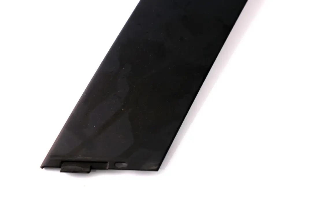 Osłona listwa słupka drzwi prawy tył do BMW X5 E53 o numerze 7041436 BMW X5 E53 Osłona listwa słupka drzwi prawy tył - SKU 7041436 - Numer Części 7041436