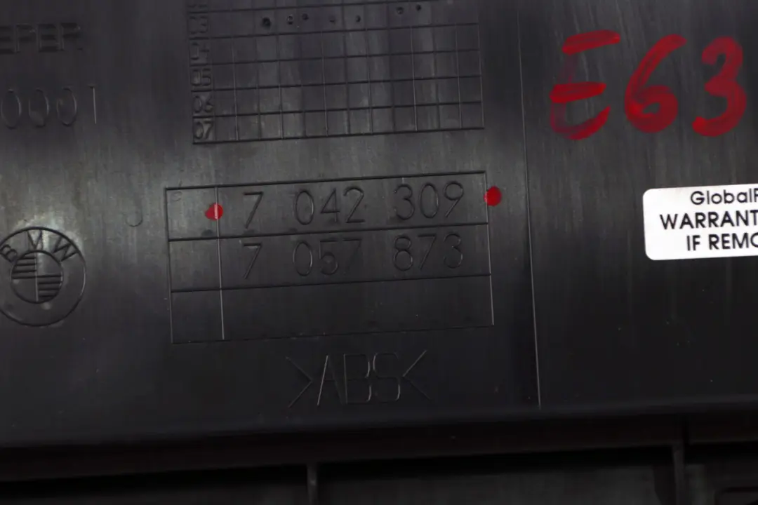 Cassette Oddments Bandeja Compartimiento Almacenamiento para BMW E63 E64 LCI con número de pieza 7042309 BMW E63 E64 LCI Cassette Oddments Bandeja Compartimiento Almacenamiento - SKU 7042309 - Número de pieza 7042309