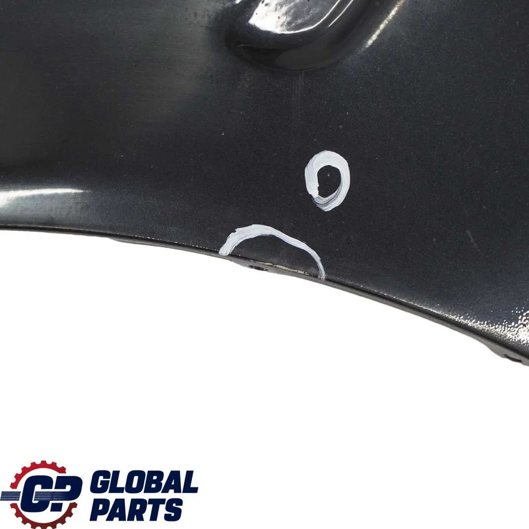 Seitenwand Vorne Links Kotflügel Black Sapphire Schwarz - 475 für BMW 3 er E46 mit Teilenummer 7042323 BMW 3 er E46 Seitenwand Vorne Links Kotflügel Black Sapphire Schwarz - 475 - SKU 7042323-BS - Teilenummer 7042323