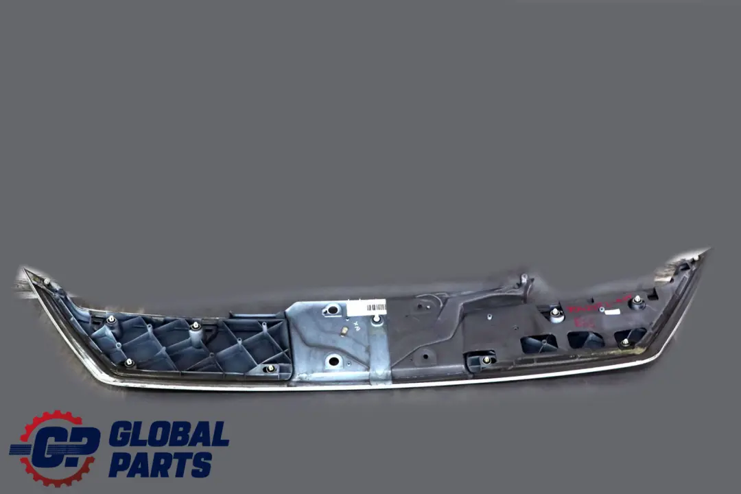 Japan Tailgate Trunk Lid Finisher Licence Holder Alpine White 300 to BMW 7 E65 with Part number 7042952 BMW 7 E65 Japan Tailgate Trunk Lid Finisher Licence Holder Alpine White 300 - SKU 7042952-AW - Part number 7042952