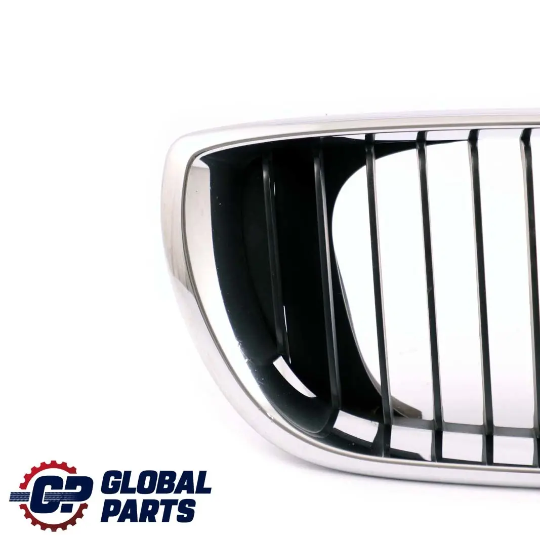 BMW E46 Parachoques Delantero Berlina Rejilla Central Derecha Negro Cromado - SKU 7042962 - Número de pieza 7042962