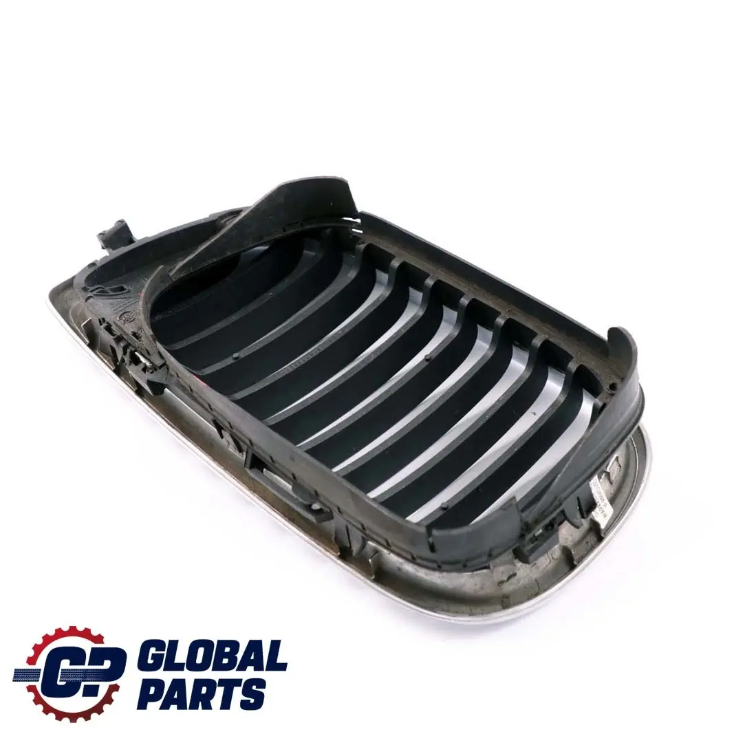 BMW E46 Parachoques Delantero Berlina Rejilla Central Derecha Negro Cromado - SKU 7042962 - Número de pieza 7042962