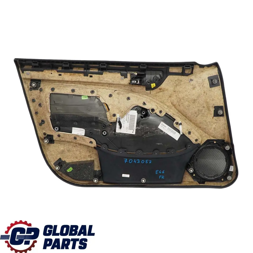 Boczek drzwi prawy przód do BMW E46 Sedan Kombi o numerze 7043052 BMW E46 Sedan Kombi Boczek drzwi prawy przód - SKU 7043052 - Numer Części 7043052