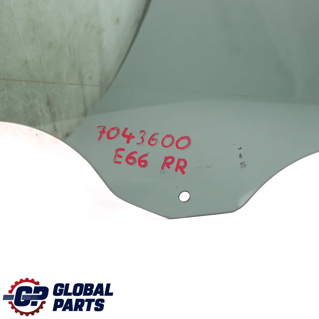 Vetro Della Portiera Posteriore Destra AS3 Black Nero per BMW 6 E66 con numero di parte 7043600 BMW 6 E66 Vetro Della Portiera Posteriore Destra AS3 Black Nero - SKU 7043600 - Numero di parte 7043600