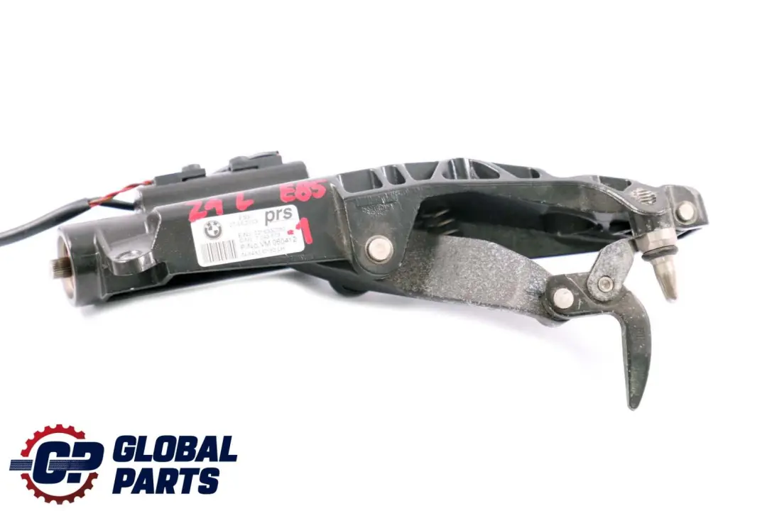 Folding Soft Top Roof Frame Left N/S Arm Hinge Lock to BMW Z4 E85 Roadster with Part number 7043873 BMW Z4 E85 Roadster Folding Soft Top Roof Frame Left N/S Arm Hinge Lock - SKU 7043873-1 - Part number 7043873