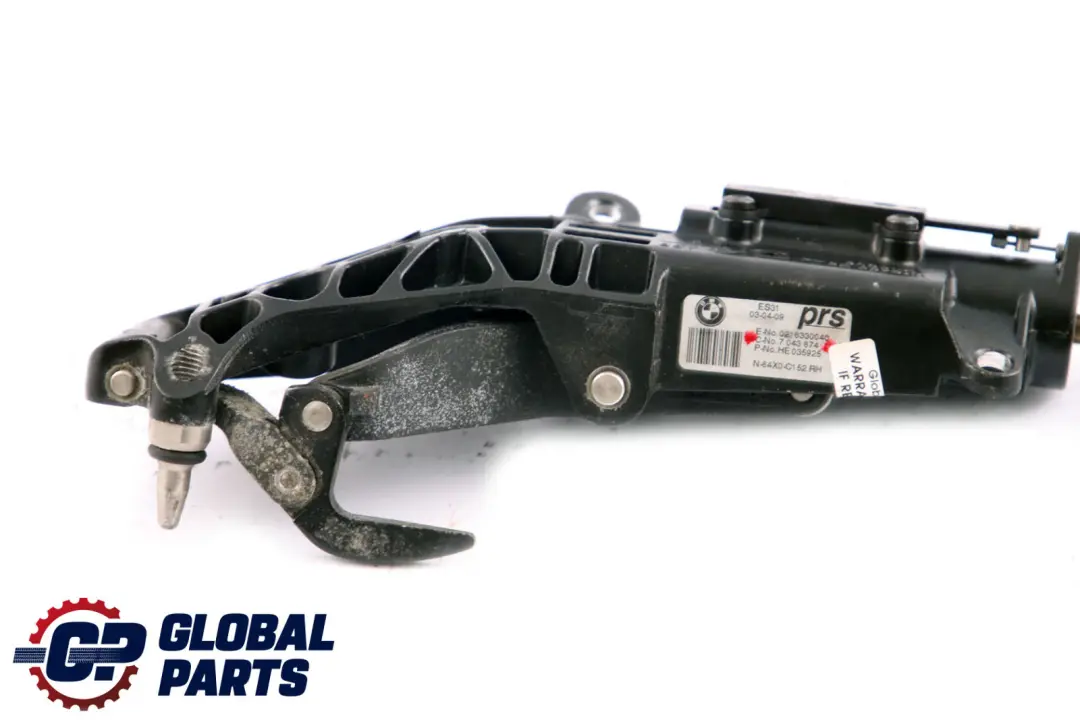 Folding Soft Top Roof Frame Right O/S Arm Hinge Lock to BMW Z4 E85 Roadster with Part number 7043874 BMW Z4 E85 Roadster Folding Soft Top Roof Frame Right O/S Arm Hinge Lock - SKU 7043874-1 - Part number 7043874