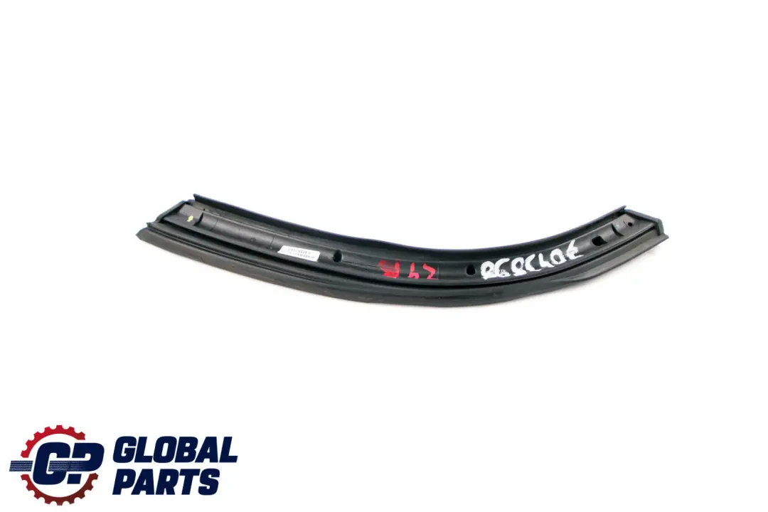 Guidage de Fenetre Arriere Droite Capot 5431 pour BMW Z4 E85 à propos du numéro de pièce 7043898 BMW Z4 E85 Guidage de Fenetre Arriere Droite Capot 5431 - SKU 7043898 - Numéro de pièce 7043898