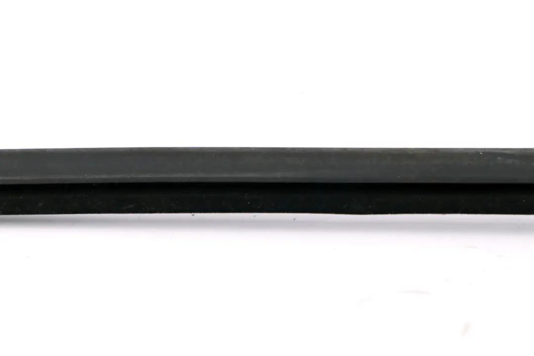 Schachtabdeckung Innen Rechts für BMW 7 er E65 E66 mit Teilenummer 7044144 BMW 7 er E65 E66 Schachtabdeckung Innen Rechts - SKU 7044144 - Teilenummer 7044144