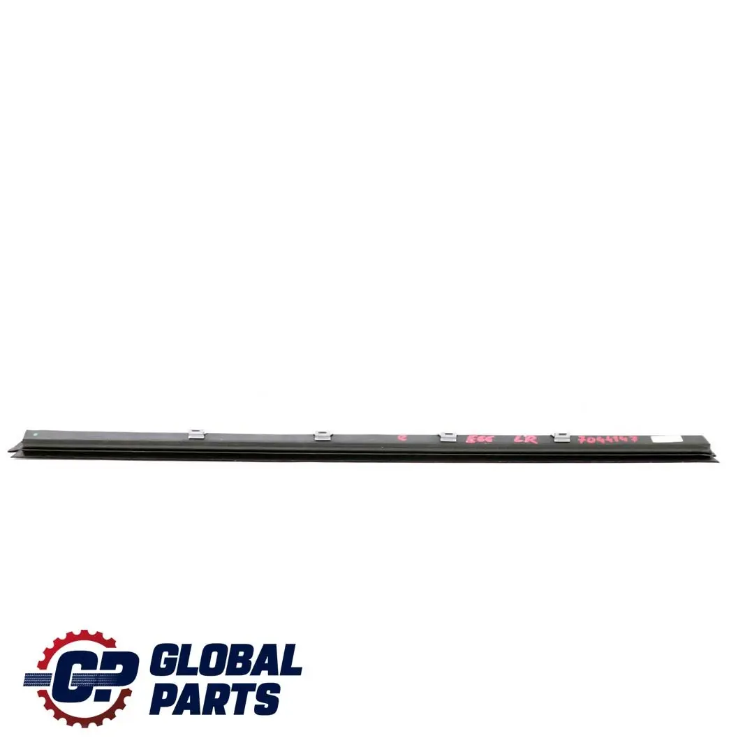 Uszczelka listwa drzwi szyby lewy tył do BMW E66 o numerze 7044147 BMW E66 Uszczelka listwa drzwi szyby lewy tył - SKU 7044147 - Numer Części 7044147