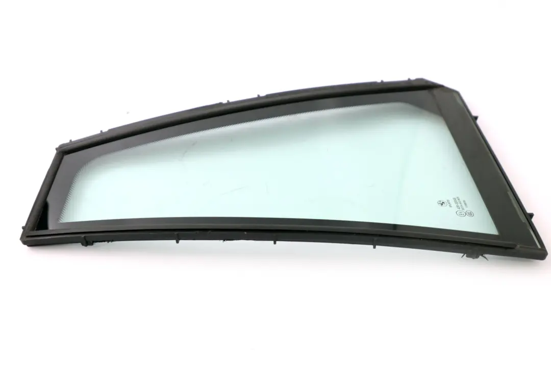 Vitre De Porte Arrière Fixe En Verre Vert Gauche AS2 pour BMW E61 à propos du numéro de pièce 7044175 BMW E61 Vitre De Porte Arrière Fixe En Verre Vert Gauche AS2 - SKU 7044175 - Numéro de pièce 7044175