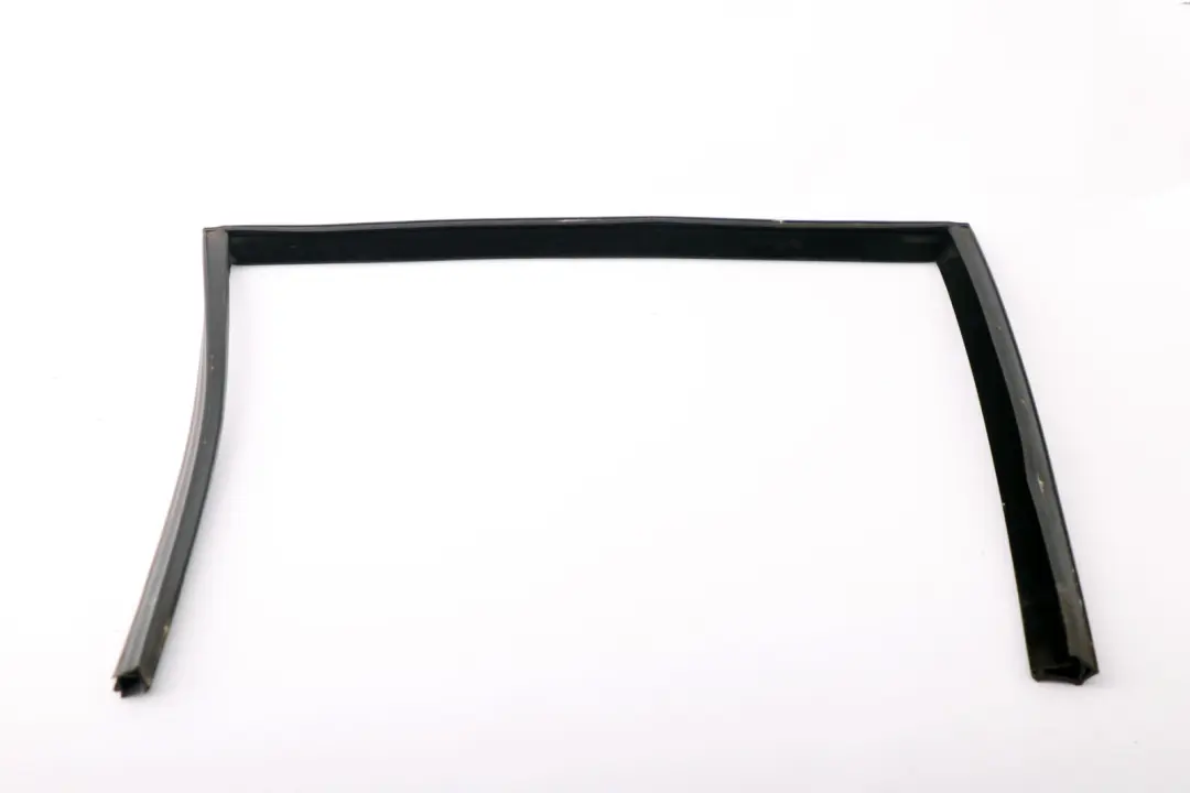 Guide De Fenêtre Latérale Arrière Droite O/S 5135 pour BMW E61 à propos du numéro de pièce 7044182 BMW E61 Guide De Fenêtre Latérale Arrière Droite O/S 5135 - SKU 7044182 - Numéro de pièce 7044182