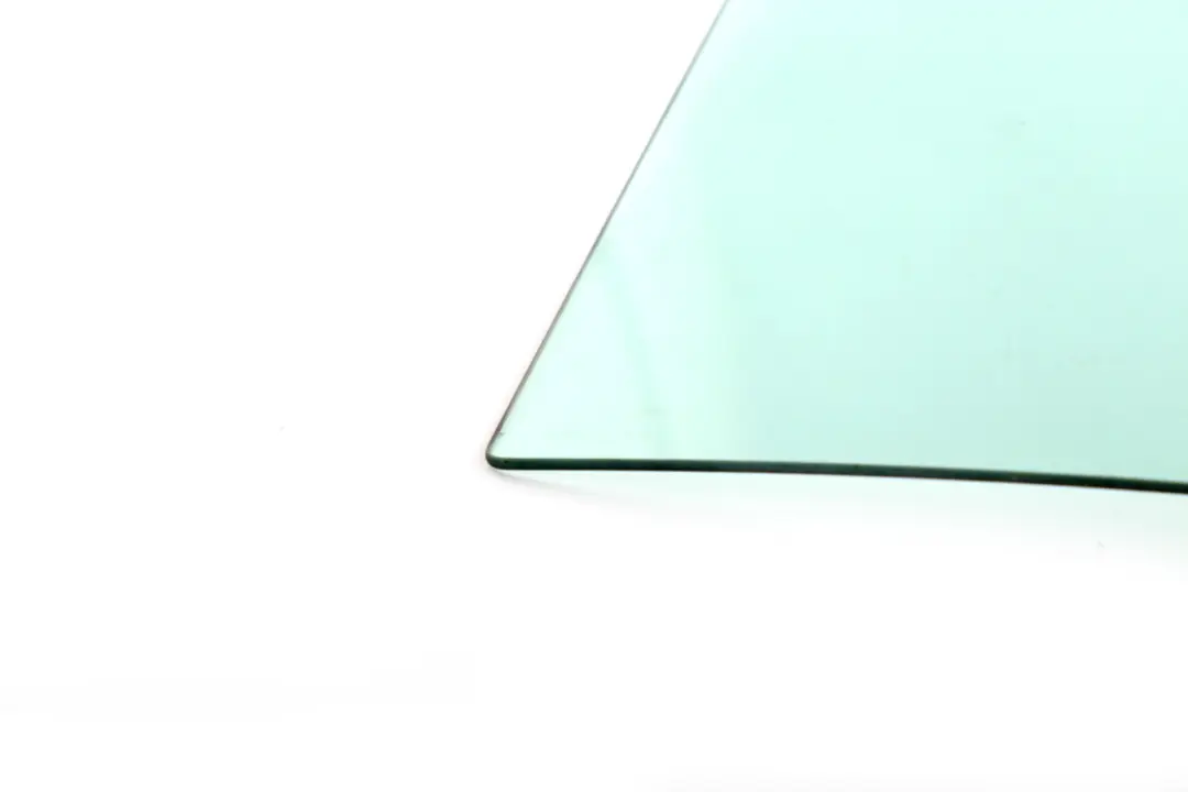 Finestrino laterale vetro verde Porta posteriore destra per BMW E61 Touring Estate con numero di parte 7044192 BMW E61 Touring Estate Finestrino laterale vetro verde Porta posteriore destra - SKU 7044192 - Numero di parte 7044192