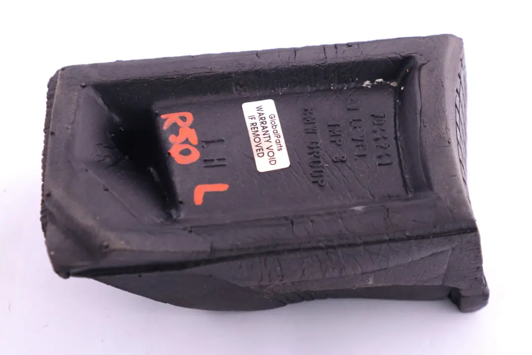 Inserto di riempimento anteriore sinistro Isolamento acustico per Mini R50 R52 R53 con numero di parte 7044241*51717044241 Mini R50 R52 R53 Inserto di riempimento anteriore sinistro Isolamento acustico - SKU 7044241 - Numero di parte 7044241*51717044241