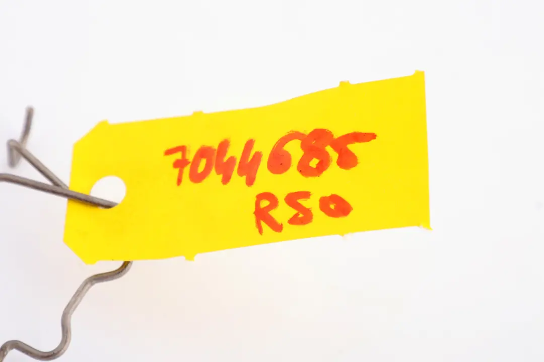 Sprężyna Spinka Koło Zapasowe do Mini R50 R52 R56 R58 o numerze 7044685 Mini R50 R52 R56 R58 Sprężyna Spinka Koło Zapasowe - SKU 7044685 - Numer Części 7044685