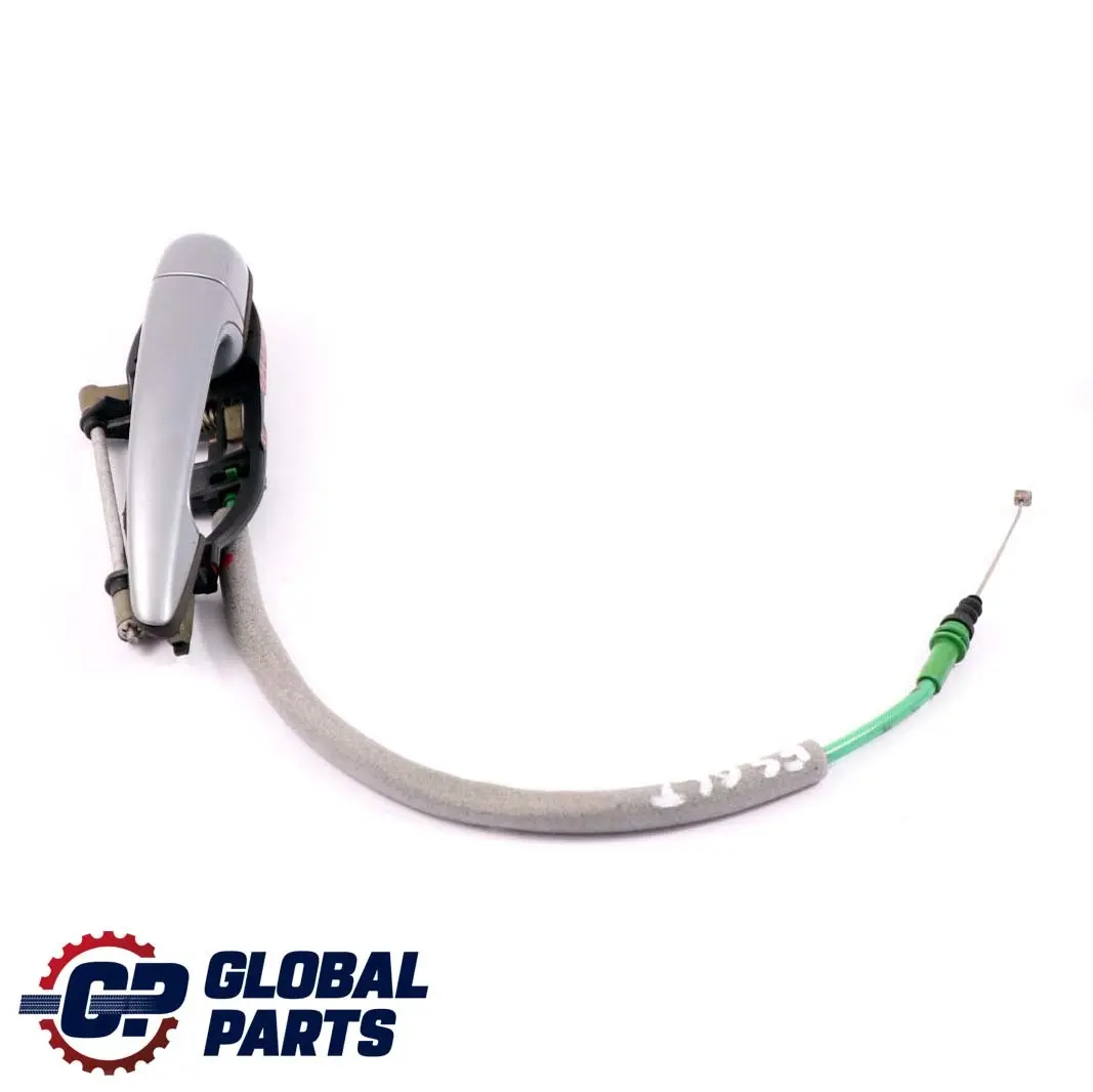 Maniglia Porta Esterna Posteriore SX Grigio Argento Metallico A08 per BMW E46 con numero di parte 7044841 BMW E46 Maniglia Porta Esterna Posteriore SX Grigio Argento Metallico A08 - SKU 7044841-SBG - Numero di parte 7044841