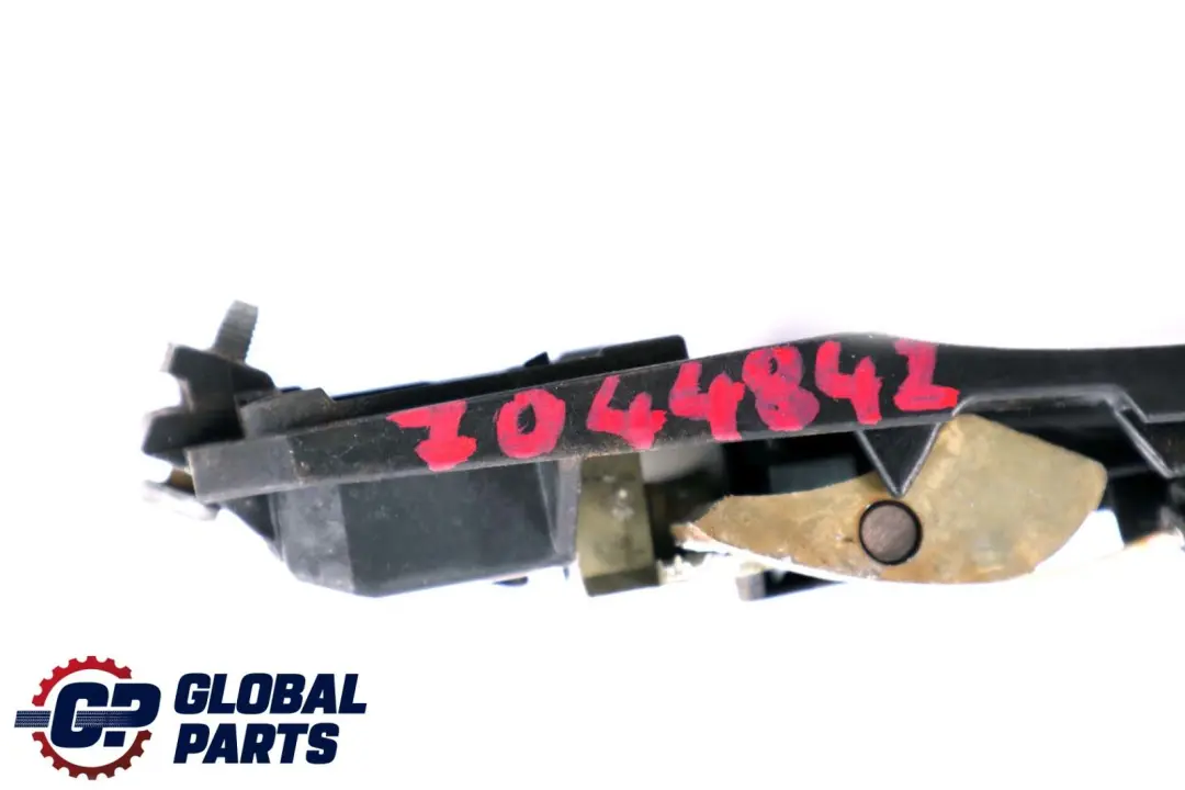 Carrier Outside Door Handle Rear Right O/S 8253454 to BMW 3 Series E46 with Part number 7044842 BMW 3 Series E46 Carrier Outside Door Handle Rear Right O/S 8253454 - SKU 7044842 - Part number 7044842