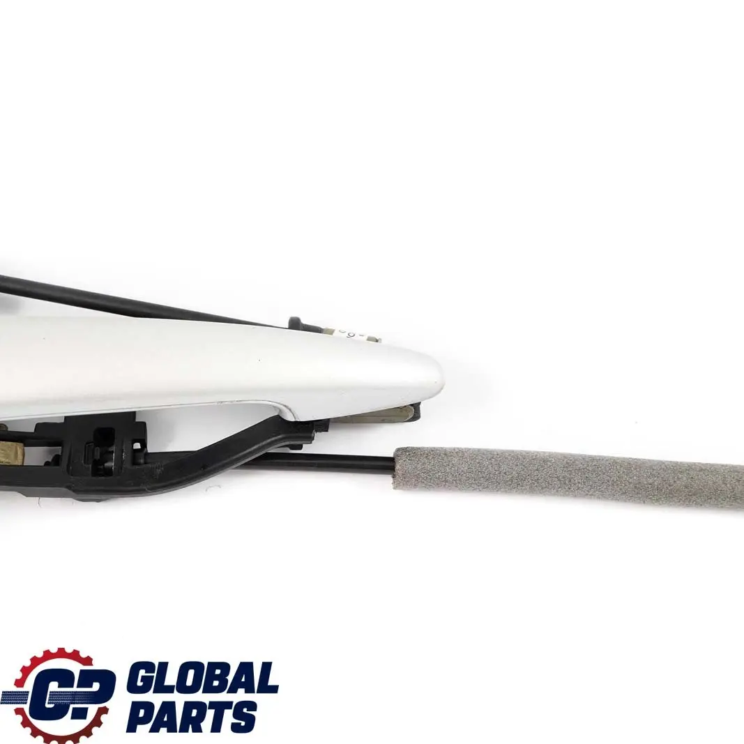 Exterieur de Poignee Porte Arriere Droite Argent Titane Metal - 354 pour BMW E46 à propos du numéro de pièce 7044842 BMW E46 Exterieur de Poignee Porte Arriere Droite Argent Titane Metal - 354 - SKU 7044842-TS - Numéro de pièce 7044842