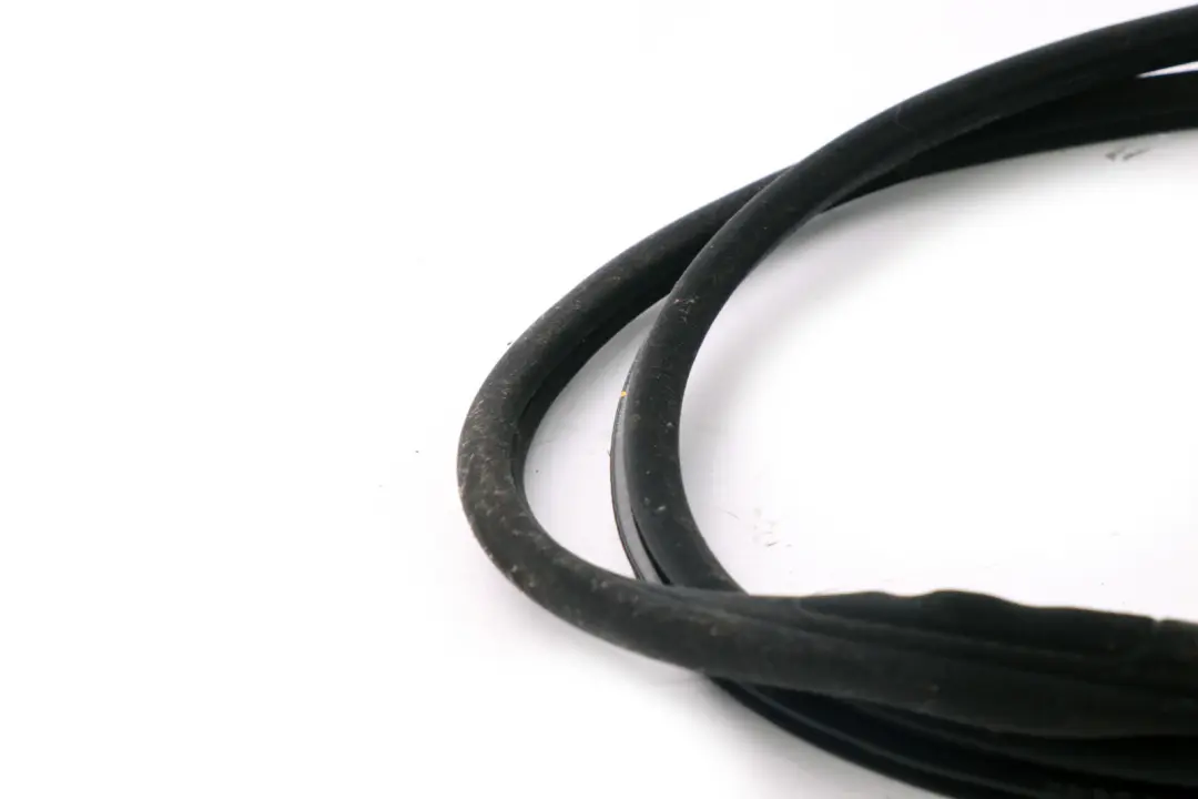 Sello Proteccion Borde Puerta Delantera Izquierda Derecha Antrazit para BMW E65 E66 con número de pieza 7044943 BMW E65 E66 Sello Proteccion Borde Puerta Delantera Izquierda Derecha Antrazit - SKU 7044943 - Número de pieza 7044943