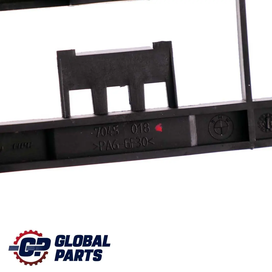 Reihe E53 E83 E85 Verbandkasten Halter 5210 für BMW X3 X5 Z4 mit Teilenummer 7045018 BMW X3 X5 Z4 Reihe E53 E83 E85 Verbandkasten Halter 5210 - SKU 7045018 - Teilenummer 7045018