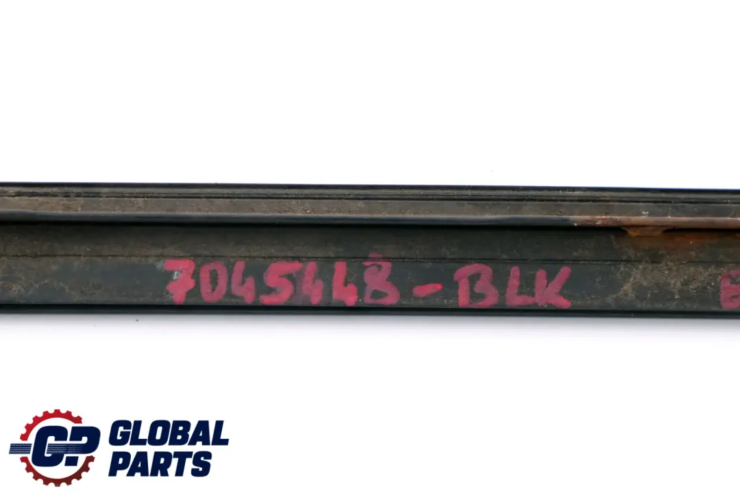 BMW E60 Parabrezza Anteriore Gocciolamento Modanatura Nero Opaco Destra - SKU 7045448-BLK - Numero di parte 7045448
