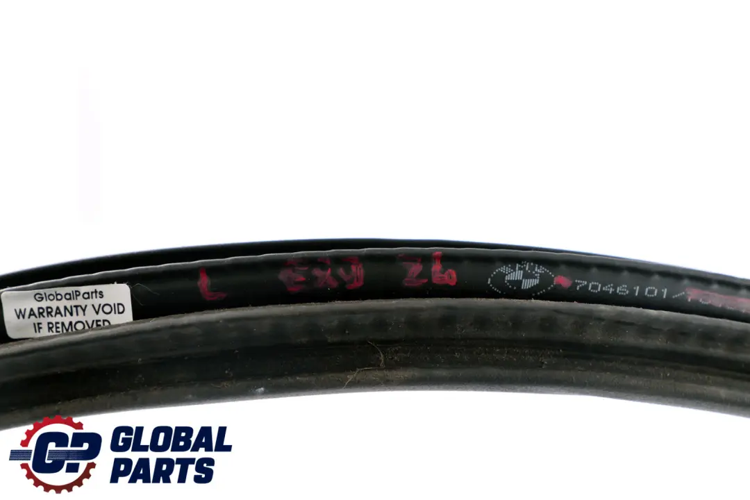 Puerta Sello Protección Borde Junta Delantera Izquierda para BMW Z4 E89 con número de pieza 7046101 BMW Z4 E89 Puerta Sello Protección Borde Junta Delantera Izquierda - SKU 7046101 - Número de pieza 7046101