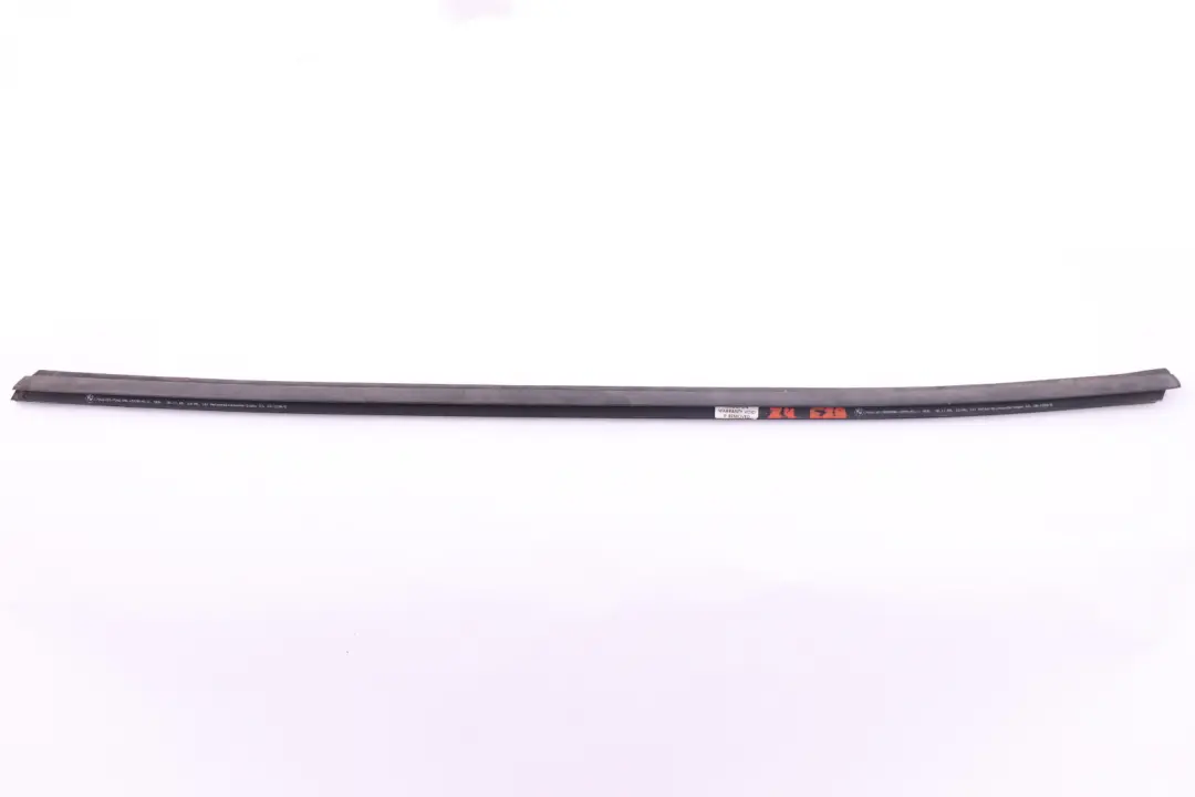 Channel Cover Exterior Door Front Left pour BMW Z4 E89 à propos du numéro de pièce 7046105 BMW Z4 E89 Channel Cover Exterior Door Front Left - SKU 7046105 - Numéro de pièce 7046105