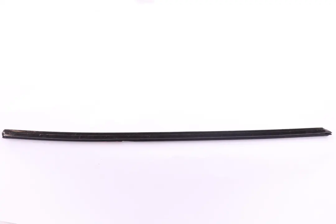 Channel Cover Exterior Door Front Left pour BMW Z4 E89 à propos du numéro de pièce 7046105 BMW Z4 E89 Channel Cover Exterior Door Front Left - SKU 7046105 - Numéro de pièce 7046105