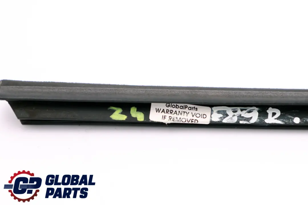 BMW Z4 E89 Plaque D'egout Exterieur Porte devant A Droite - SKU 7046106 - Numéro de pièce 7046106