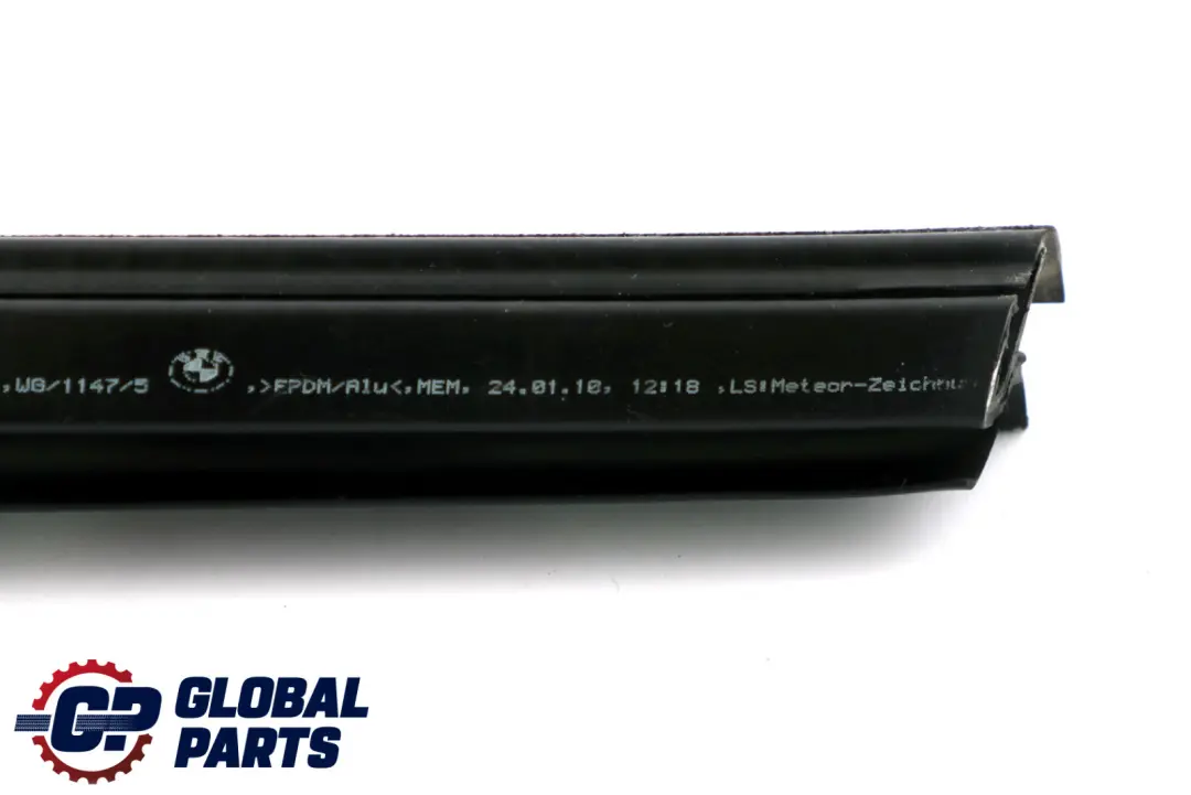 Schachtabdichtung Posteriore Interno SX 5137 per BMW Z4 E89 con numero di parte 7046123 BMW Z4 E89 Schachtabdichtung Posteriore Interno SX 5137 - SKU 7046123 - Numero di parte 7046123