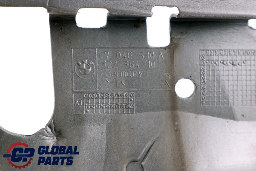 Abdichtung Heckklappe Rechts für BMW 7 er E65 E66 E67 mit Teilenummer 7046530 BMW 7 er E65 E66 E67 Abdichtung Heckklappe Rechts - SKU 7046530 - Teilenummer 7046530