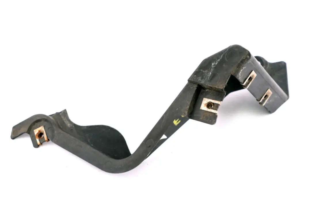 Coperchio Protezione Sottoscocca Pannello SX per BMW E65 E66 con numero di parte 7046767 BMW E65 E66 Coperchio Protezione Sottoscocca Pannello SX - SKU 7046767 - Numero di parte 7046767