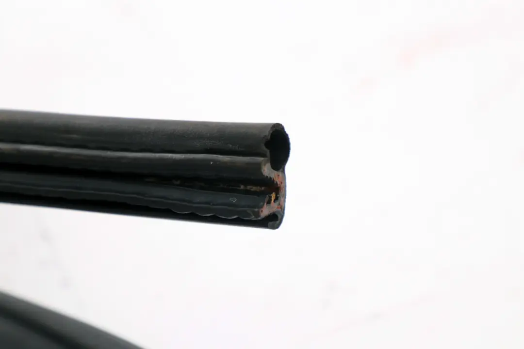 BMW E46 Joint de Porte Caoutchouc Bord Avant Gauche Droite - SKU 7047341 - Numéro de pièce 7047341