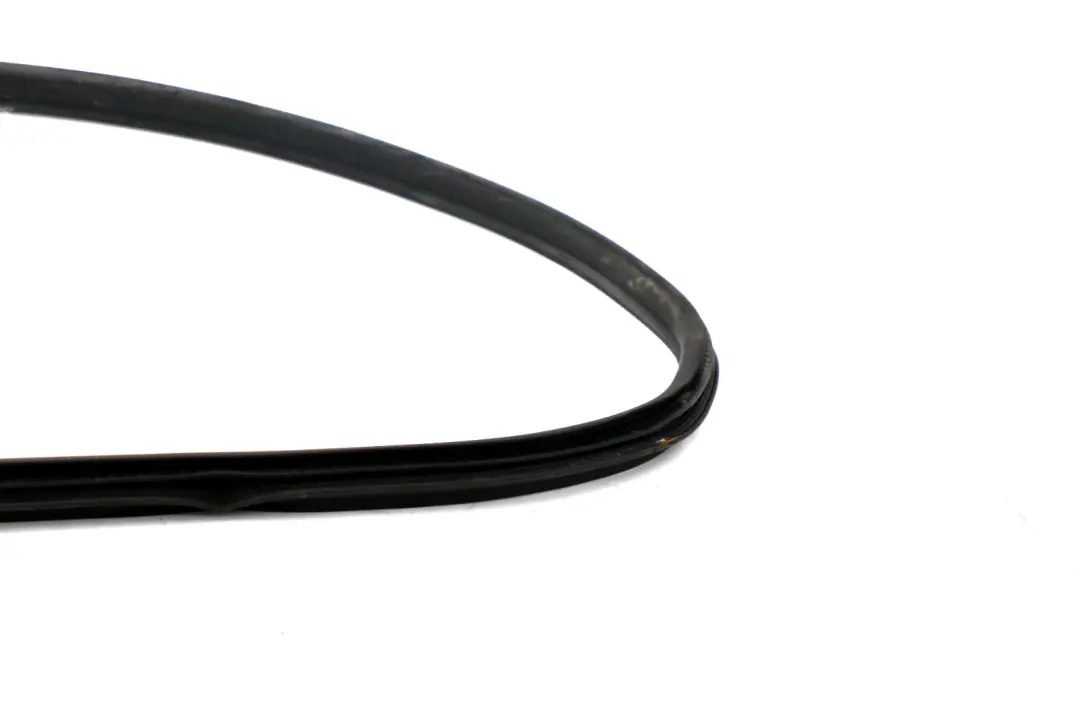 Side Window Edge Protection Seal Rear Left Right N/O/S to BMW E46 with Part number 7047349 BMW E46 Side Window Edge Protection Seal Rear Left Right N/O/S - SKU 7047349 - Part number 7047349