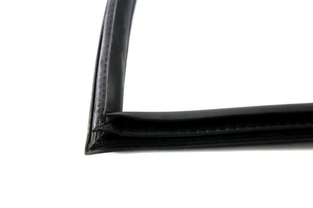 Side Window Edge Protection Seal Rear Left Right N/O/S to BMW E46 with Part number 7047349 BMW E46 Side Window Edge Protection Seal Rear Left Right N/O/S - SKU 7047349 - Part number 7047349