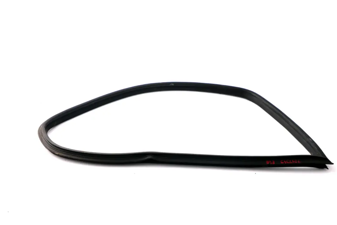Side Window Edge Protection Seal Rear Left Right N/O/S to BMW E46 with Part number 7047349 BMW E46 Side Window Edge Protection Seal Rear Left Right N/O/S - SKU 7047349 - Part number 7047349