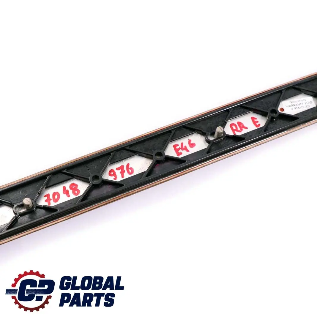BMW E46 Baguette de Bois Porte Arriere Droite Bouleau 5145 - SKU 7048976 - Numéro de pièce 7048976