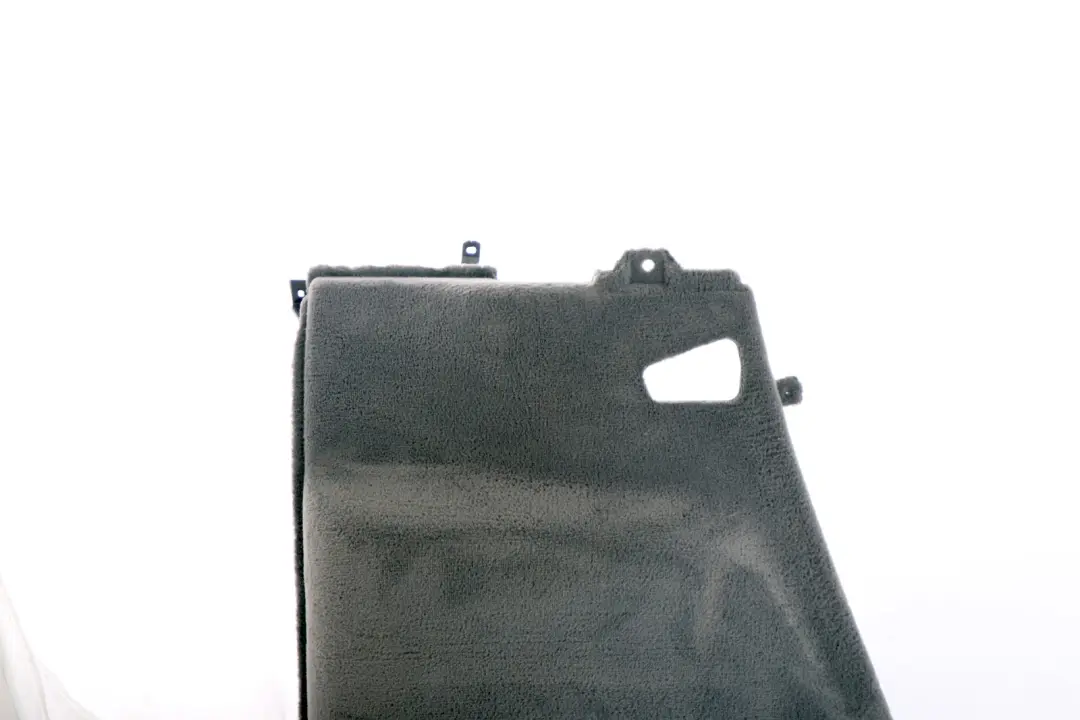 Tapa Embellecedor Panel Trasero Izquierdo Basaltgrau Gris 7049039 para BMW E83 con número de pieza 3404359 BMW E83 Tapa Embellecedor Panel Trasero Izquierdo Basaltgrau Gris 7049039 - SKU 7049039-3 - Número de pieza 3404359