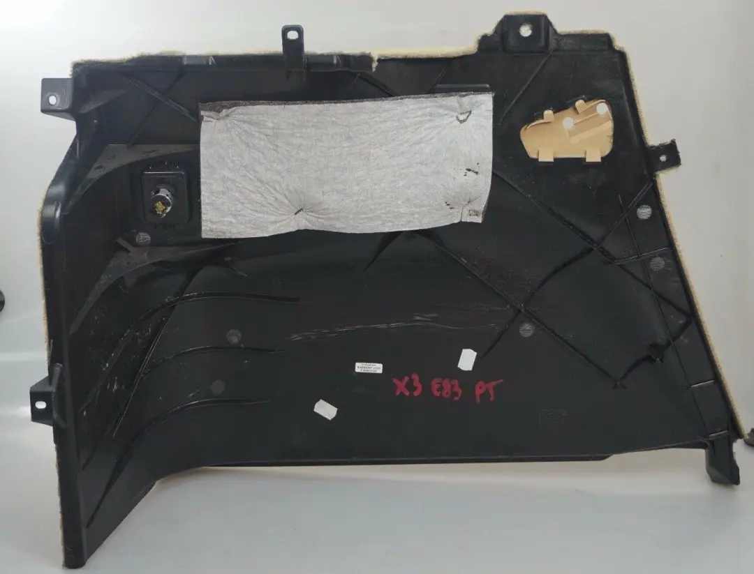 Obudowa tapicerka bagażnika do BMW E83 X3 o numerze 7049040 BMW E83 X3 Obudowa tapicerka bagażnika - SKU 7049040-3 - Numer Części 7049040