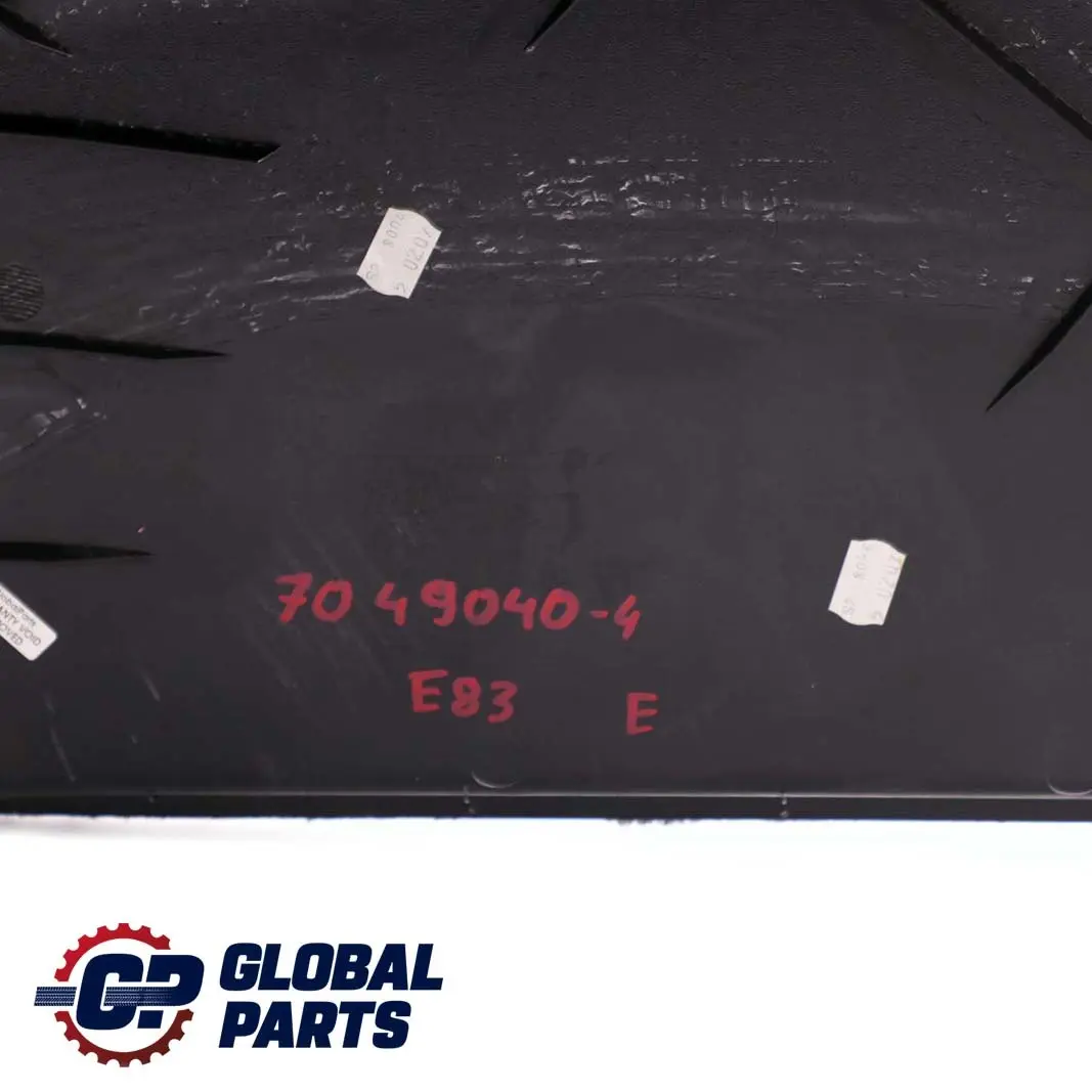 Tapa De La bateria Boot Trim Panel Derecho Antracita para BMW E83 4 con número de pieza 7049040 BMW E83 4 Tapa De La bateria Boot Trim Panel Derecho Antracita - SKU 7049040-4 - Número de pieza 7049040