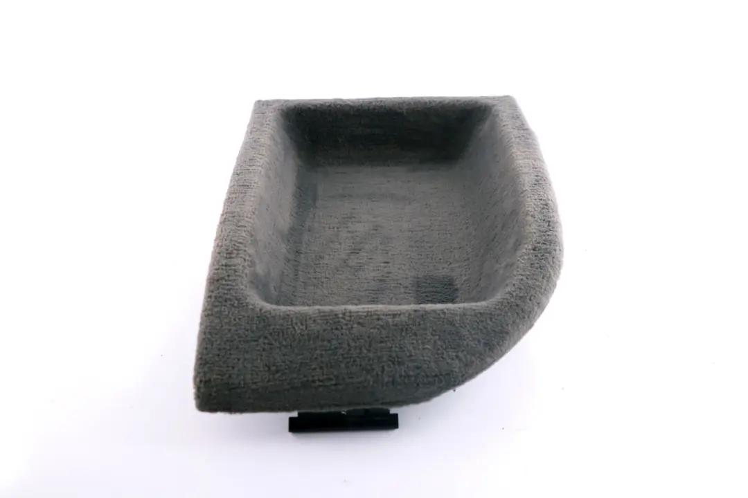 Sinistra Coperchio Stivale con patta bagagliaio Grigio Basalto per BMW E83 con numero di parte 7049041 BMW E83 Sinistra Coperchio Stivale con patta bagagliaio Grigio Basalto - SKU 7049041-2 - Numero di parte 7049041