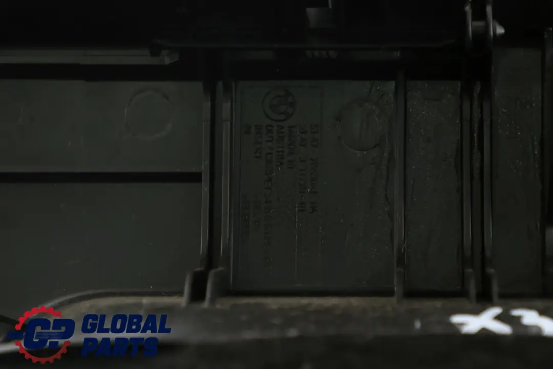 Klappe Gepäckraum Links Sandbeige Beige 5147 für BMW X3 er E83 mit Teilenummer 7049041 BMW X3 er E83 Klappe Gepäckraum Links Sandbeige Beige 5147 - SKU 7049041-4 - Teilenummer 7049041