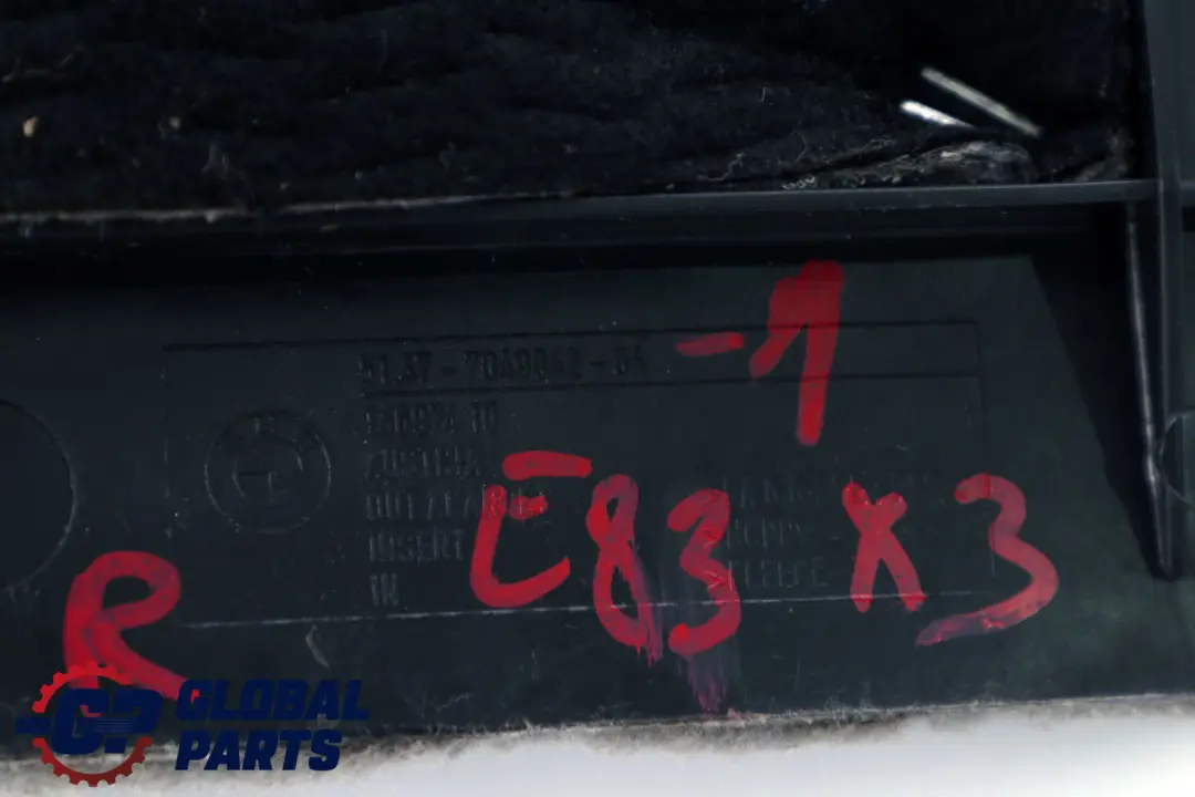 BMW E83 X3 Boczek Tapicerka Panel Bagażnika Prawy Tył 7049042 - SKU 7049042-1 - Numer Części 51477049042