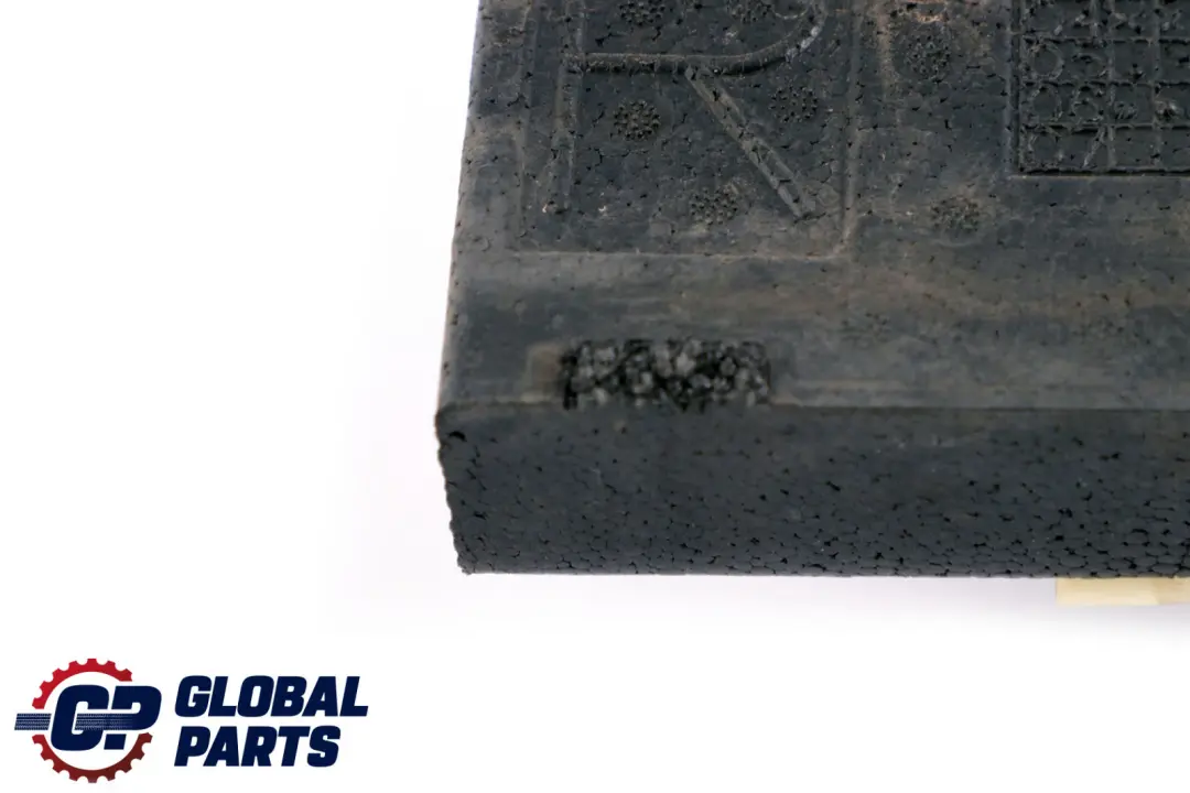 Absorber zderzaka prawy przód do BMW E60 E61 o numerze 7049242 BMW E60 E61 Absorber zderzaka prawy przód - SKU 7049242-1 - Numer Części 7049242