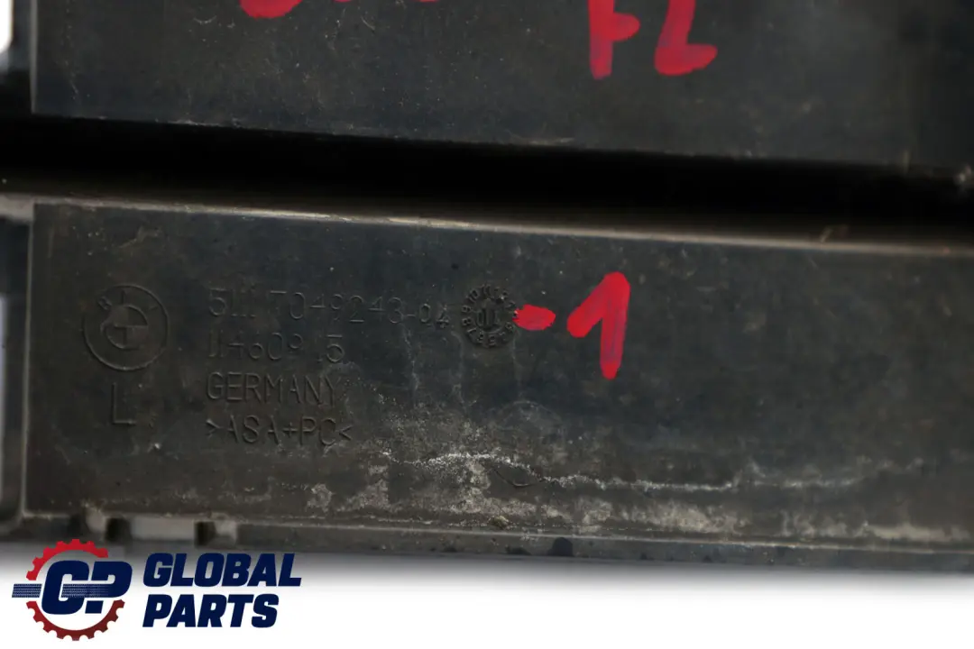 Gitter seitlich Links für BMW 5 er E60 E61 mit Teilenummer 7049243 BMW 5 er E60 E61 Gitter seitlich Links - SKU 7049243-1 - Teilenummer 7049243