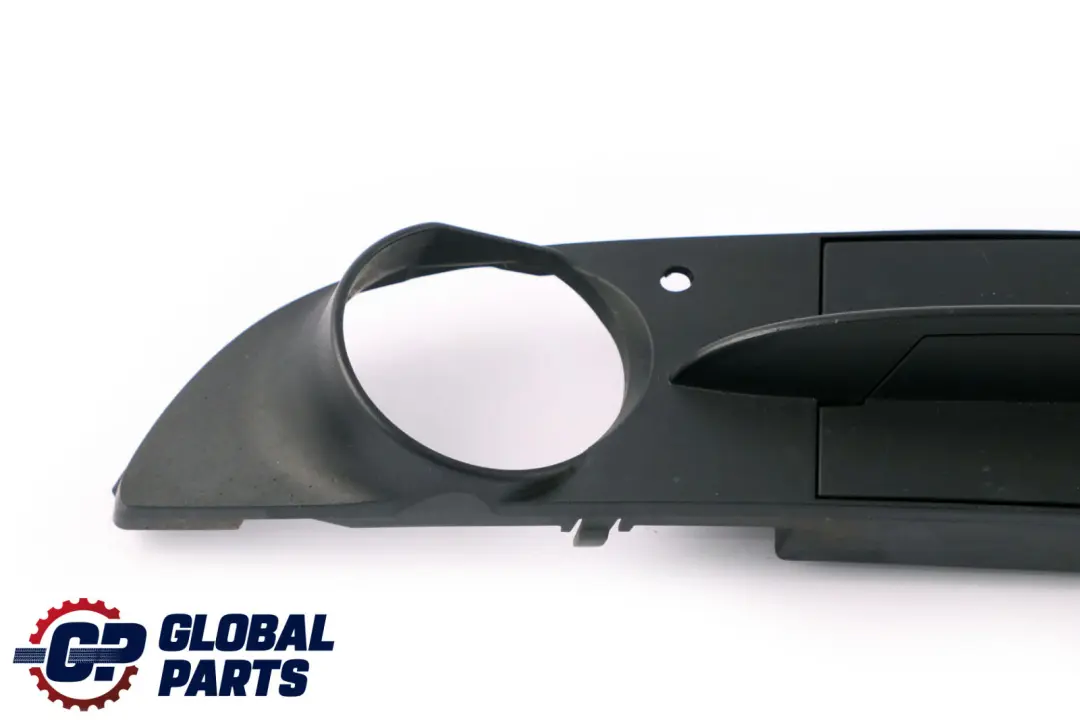 Stoßstange Vorn Gitter Verkleidung Seitlich Rechts für BMW 5 er E60 E61 mit Teilenummer 7049244 BMW 5 er E60 E61 Stoßstange Vorn Gitter Verkleidung Seitlich Rechts - SKU 7049244 - Teilenummer 7049244