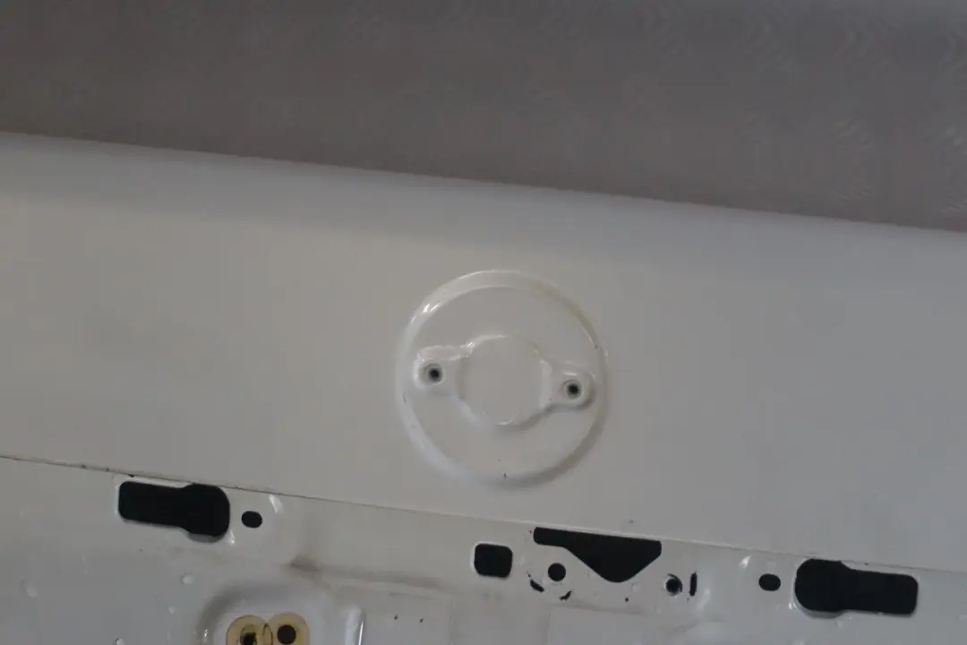 BMW 7 E65 E66 E67 Trunk Lid Boot Tailgate Alpinweiss Alpine White - 300 - SKU 7049252-AW - Part number 7049252