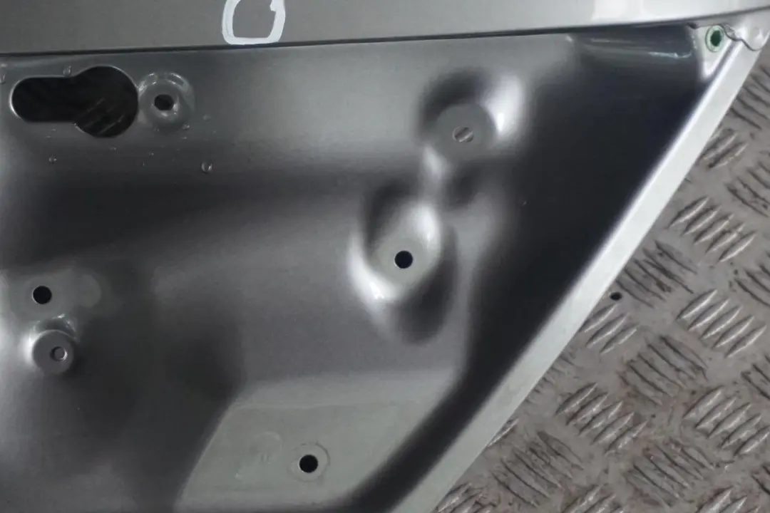 Trunk Lid Boot Tailgate Sterlinggrau Sterling Grey - A36 to BMW 7 E65 E66 E67 with Part number 7049252 BMW 7 E65 E66 E67 Trunk Lid Boot Tailgate Sterlinggrau Sterling Grey - A36 - SKU 7049252-STG - Part number 7049252